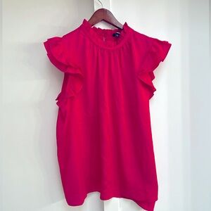 EUC Luxe pink satin ruffle top 🎀
Express size XL